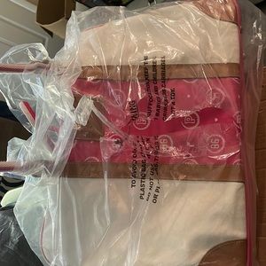 Label 4Love❤️Please Do Not Purchase Unless 4 You. Please & Thanks! VS Pink Tote